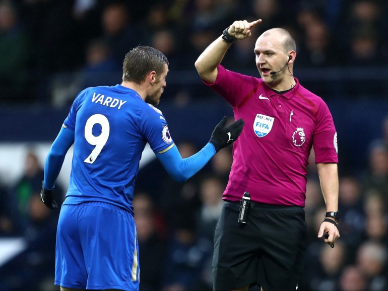 WEST BROMWICH, ENGLAND - MARCH 10: Jamie Vardy of Leicester City speaks with Bobby Madley, Match Referee during the Premier League match between West Bromwich Albion and Leicester City at The Hawthorns on March 10, 2018 in West Bromwich, England. (Photo by Michael Steele/Getty Images)